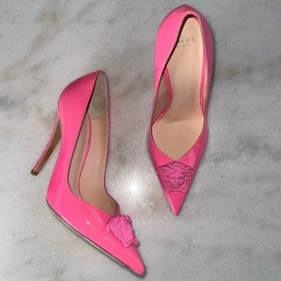 New Versace Pink Palazzo Medusa Patent Leather Pointed Toe Pump in Pink - Picture 7 of 17